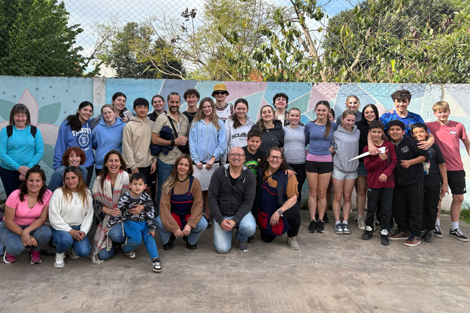 St Andrew's College students at Manos Abiertas, a volunteer organisation in Buenos Aires, Argentina