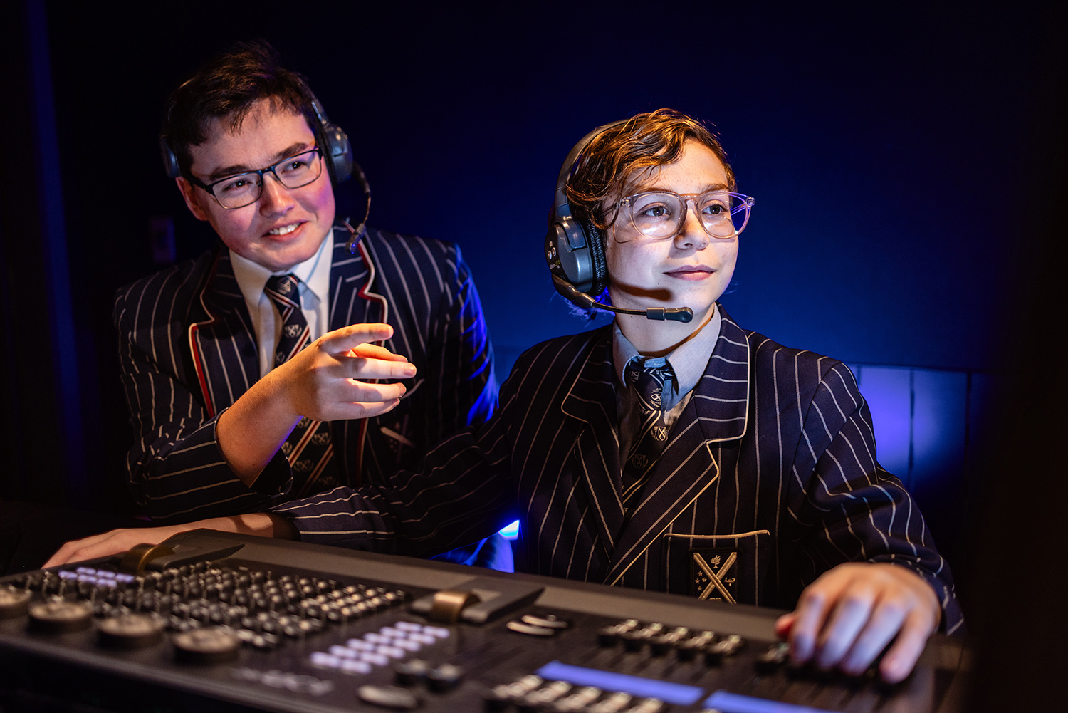 St Andrew's College Students in Ngā Toi AV room