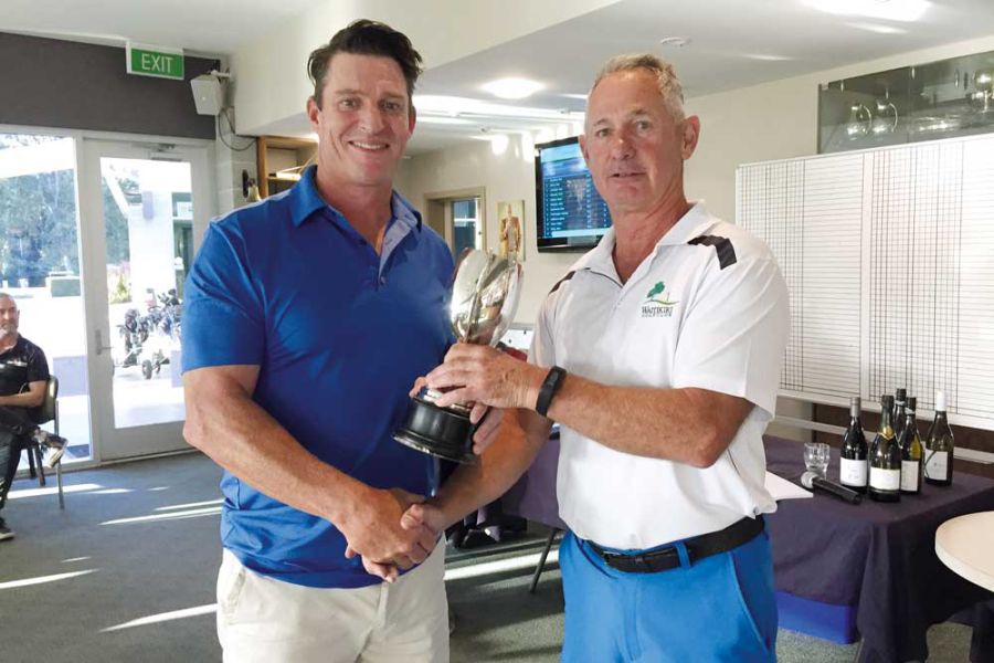 Chris Timbs (OC 1990) receiving the Old Collegians’ Cup