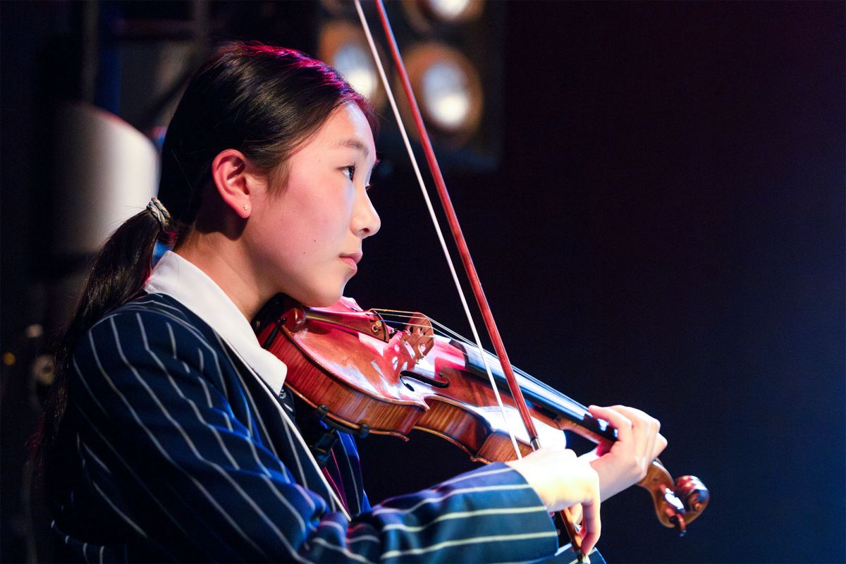 Violinist performing at Prizegiving