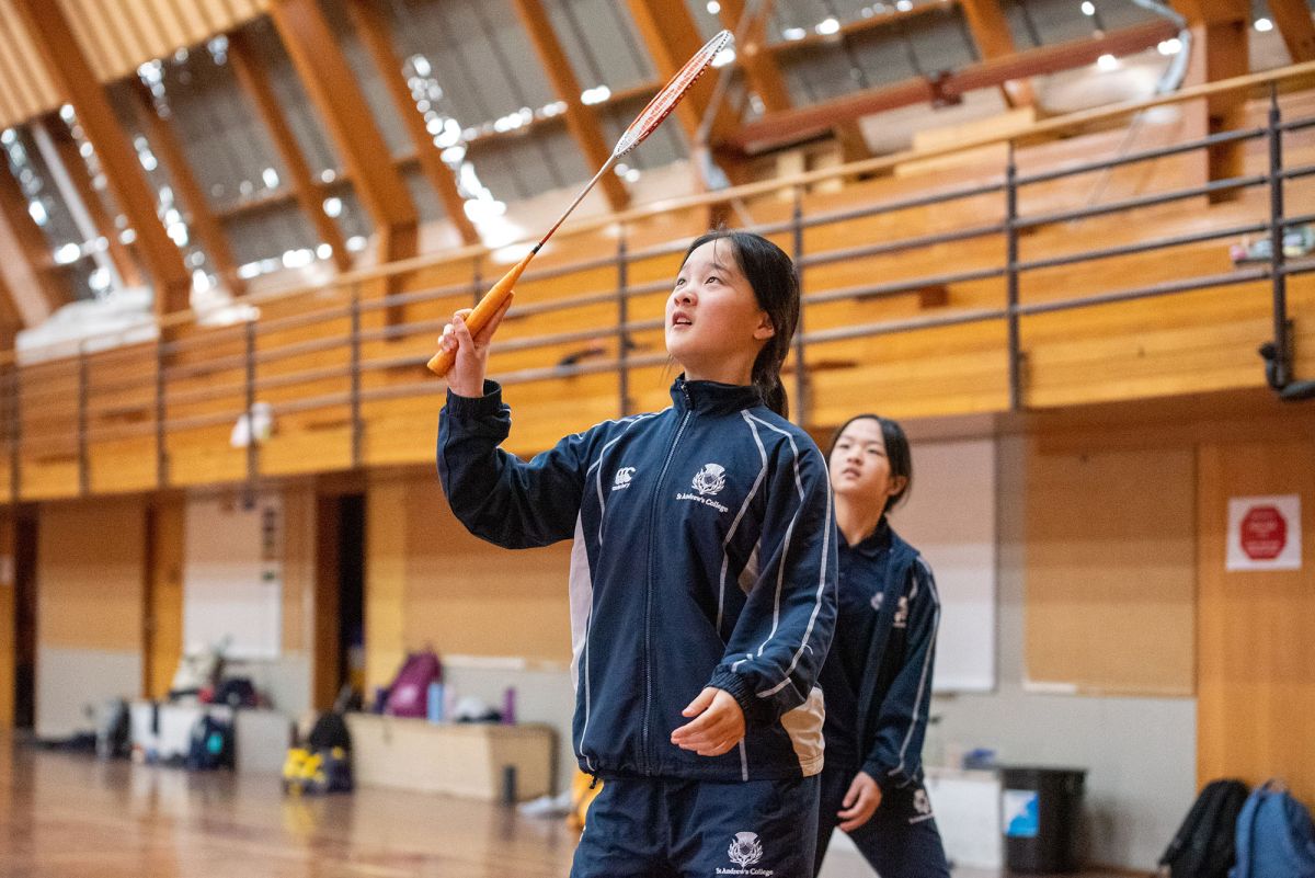 Preparatory badminton match.