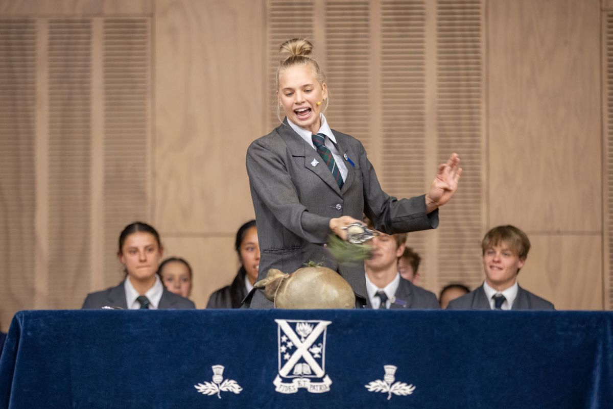 St Andrew's Founders Day tradition, Addressing the Haggis