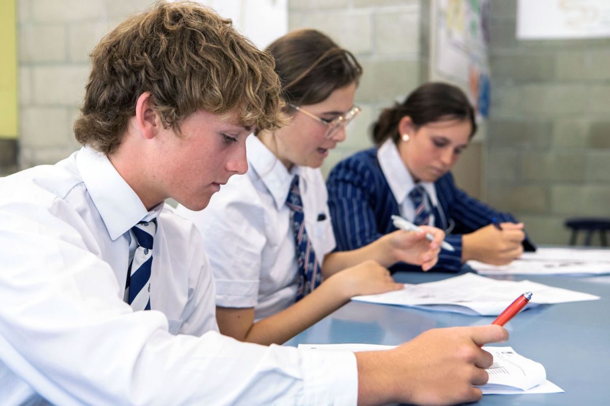 St Andrew's College students setting goals using the WOOP framework