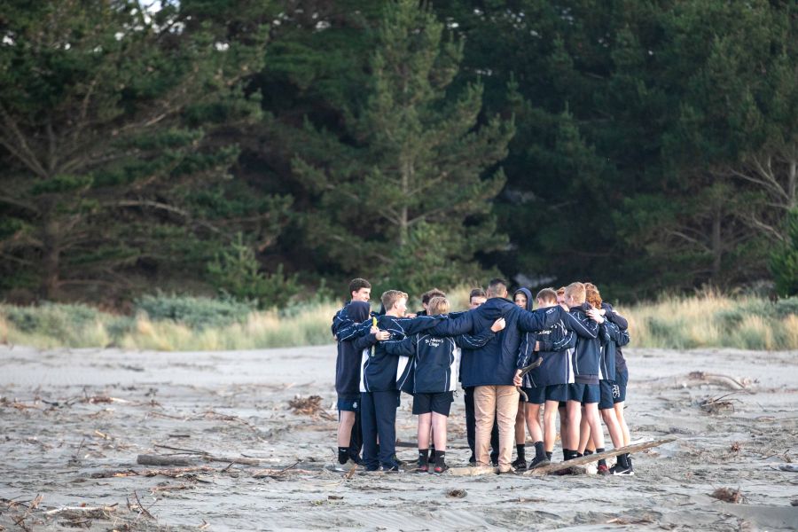 te waka ceremony huddle