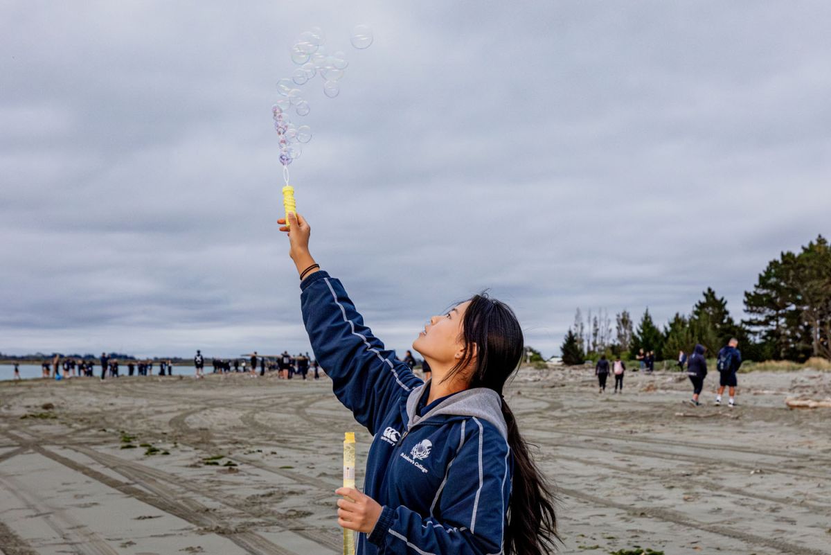 Girl at Te Waka, The Calling Ceremony